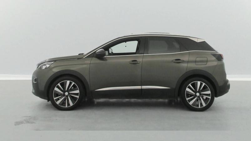 Vente en ligne Peugeot 3008  Hybrid4 300 e-EAT8 au prix de 22 990 €