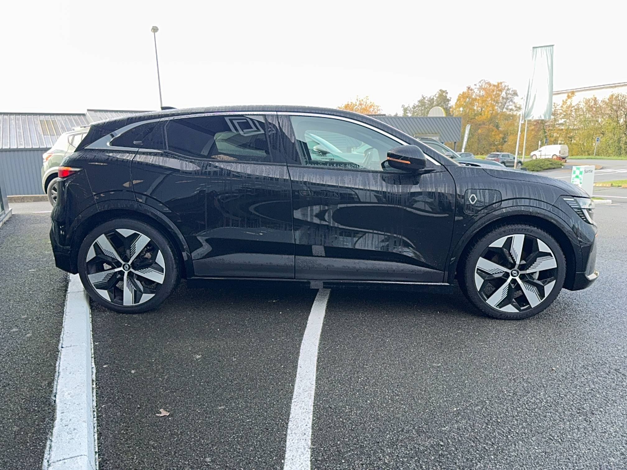 Vente en ligne Renault Megane E-Tech  EV60 220 ch super charge au prix de 23 990 €