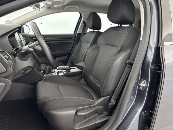 Vente en ligne Renault Megane 4 Mégane IV Berline Blue dCi 115 au prix de 11 490 €