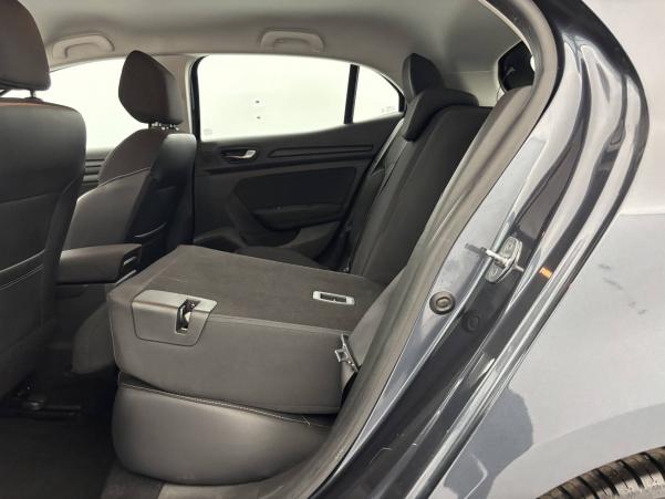 Vente en ligne Renault Megane 4 Mégane IV Berline Blue dCi 115 au prix de 11 490 €