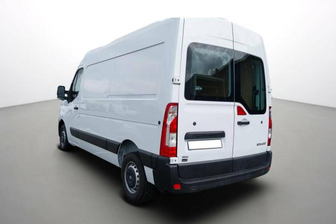 Vente en ligne Renault Master 3 Fourgon MASTER FGN TRAC F3500 L2H2 DCI 135 au prix de 16 990 €