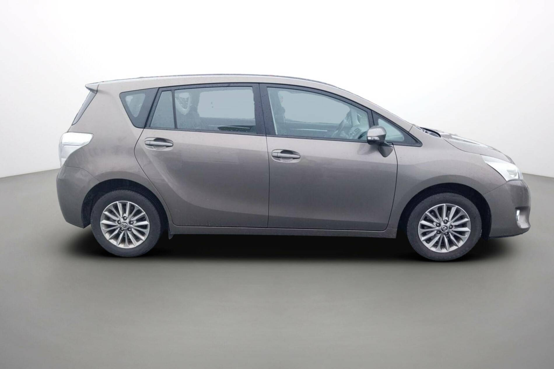 Vente en ligne Toyota Verso Verso 132 VVT-i au prix de 12 990 €