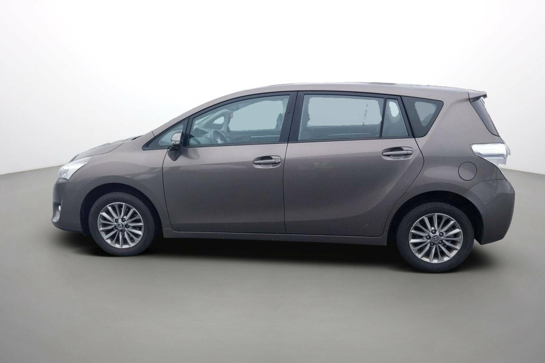Vente en ligne Toyota Verso Verso 132 VVT-i au prix de 12 990 €