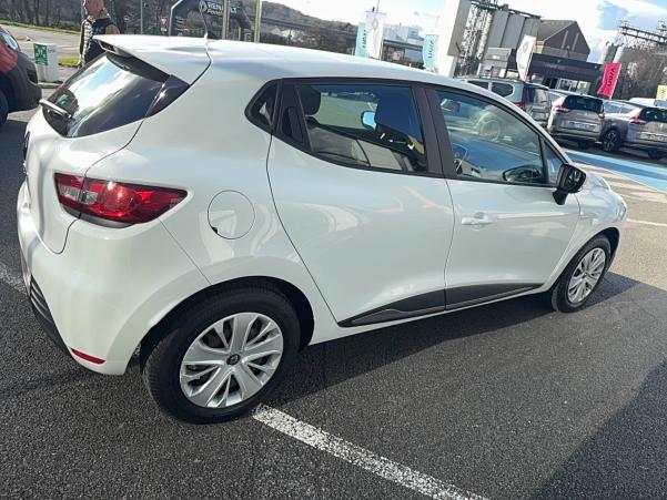 Vente en ligne Renault Clio 4 Clio TCe 90 au prix de 10 490 €