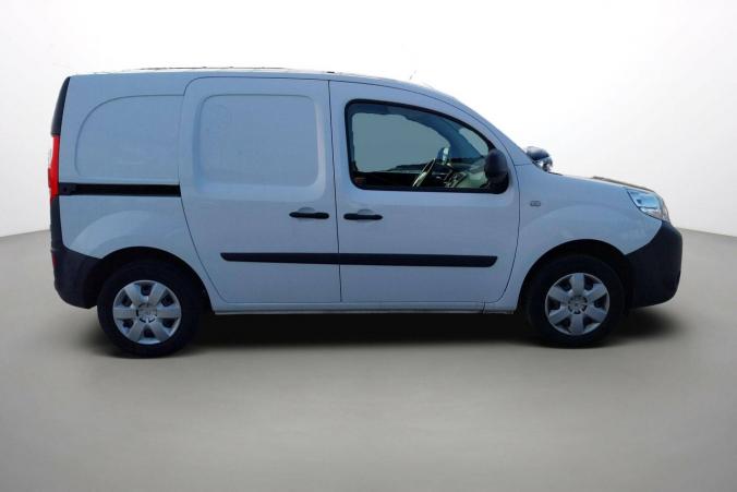 Vente en ligne Renault Kangoo Express  BLUE DCI 95 au prix de 12 990 €