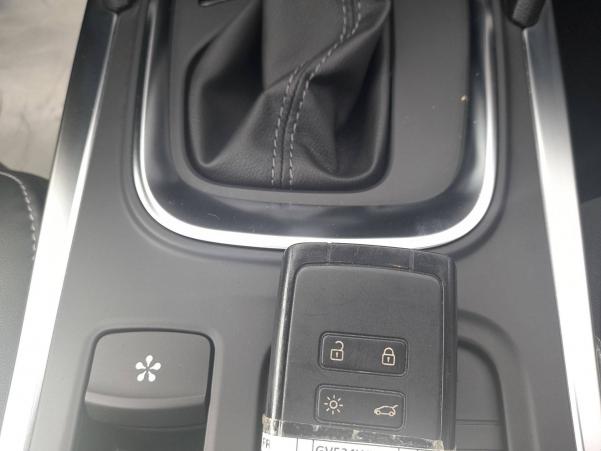Vente en ligne Renault Megane 4  TCe 140 EDC au prix de 23 990 €