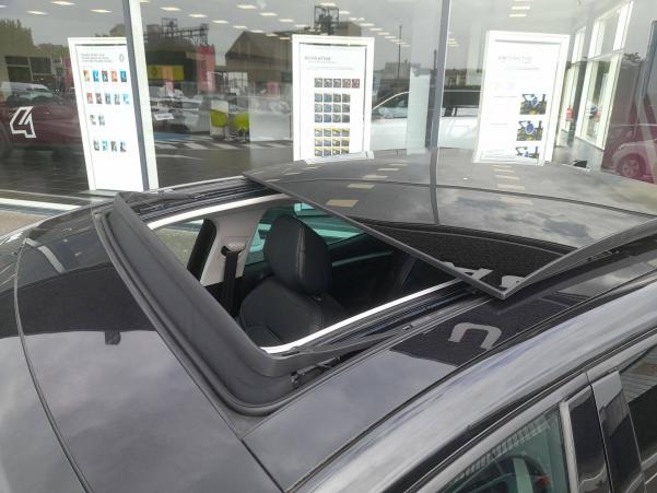 Vente en ligne Renault Megane 4  TCe 140 EDC au prix de 23 990 €