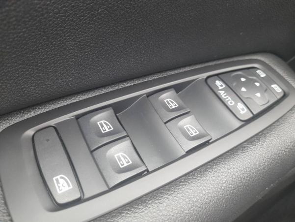 Vente en ligne Renault Megane 4  TCe 140 EDC au prix de 23 990 €