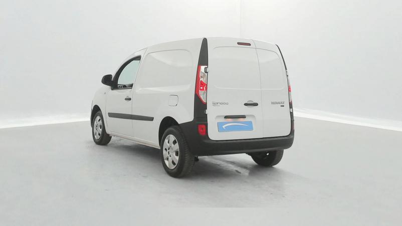 Vente en ligne Renault Kangoo Express  BLUE DCI 95 au prix de 12 990 €