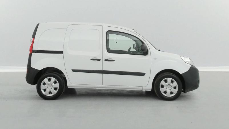 Vente en ligne Renault Kangoo Express  BLUE DCI 95 au prix de 12 990 €