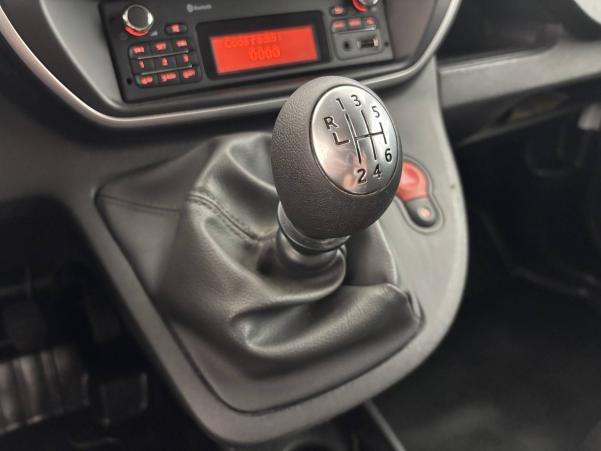 Vente en ligne Renault Kangoo Express  BLUE DCI 95 au prix de 11 990 €