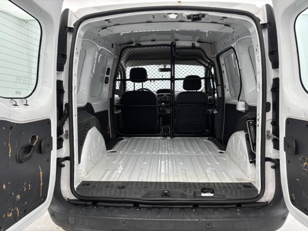 Vente en ligne Renault Kangoo Express  BLUE DCI 95 au prix de 11 990 €
