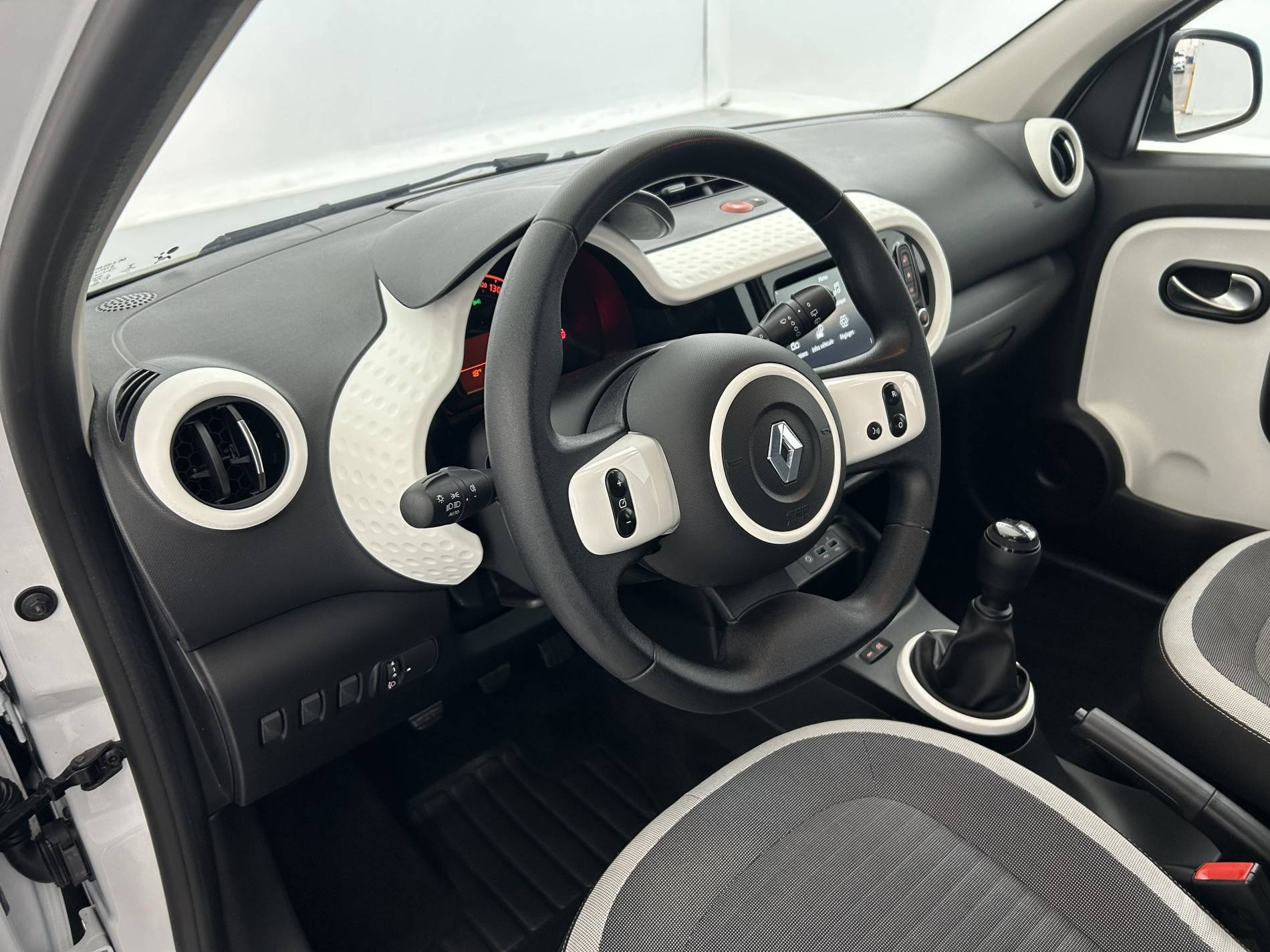 Vente en ligne Renault Twingo 3  SCe 65 au prix de 11 890 €