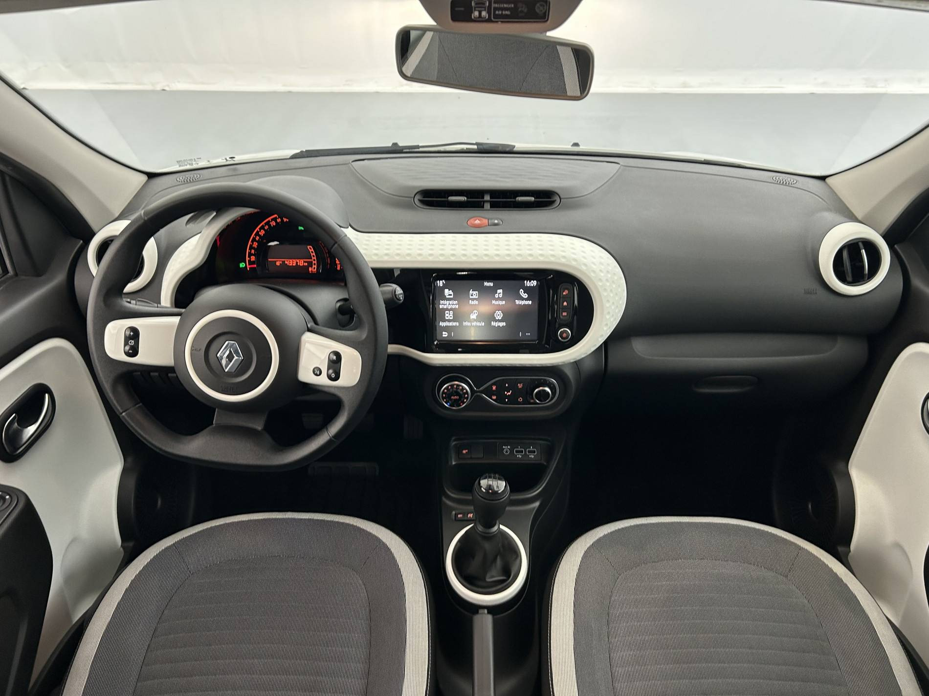 Vente en ligne Renault Twingo 3  SCe 65 au prix de 11 890 €