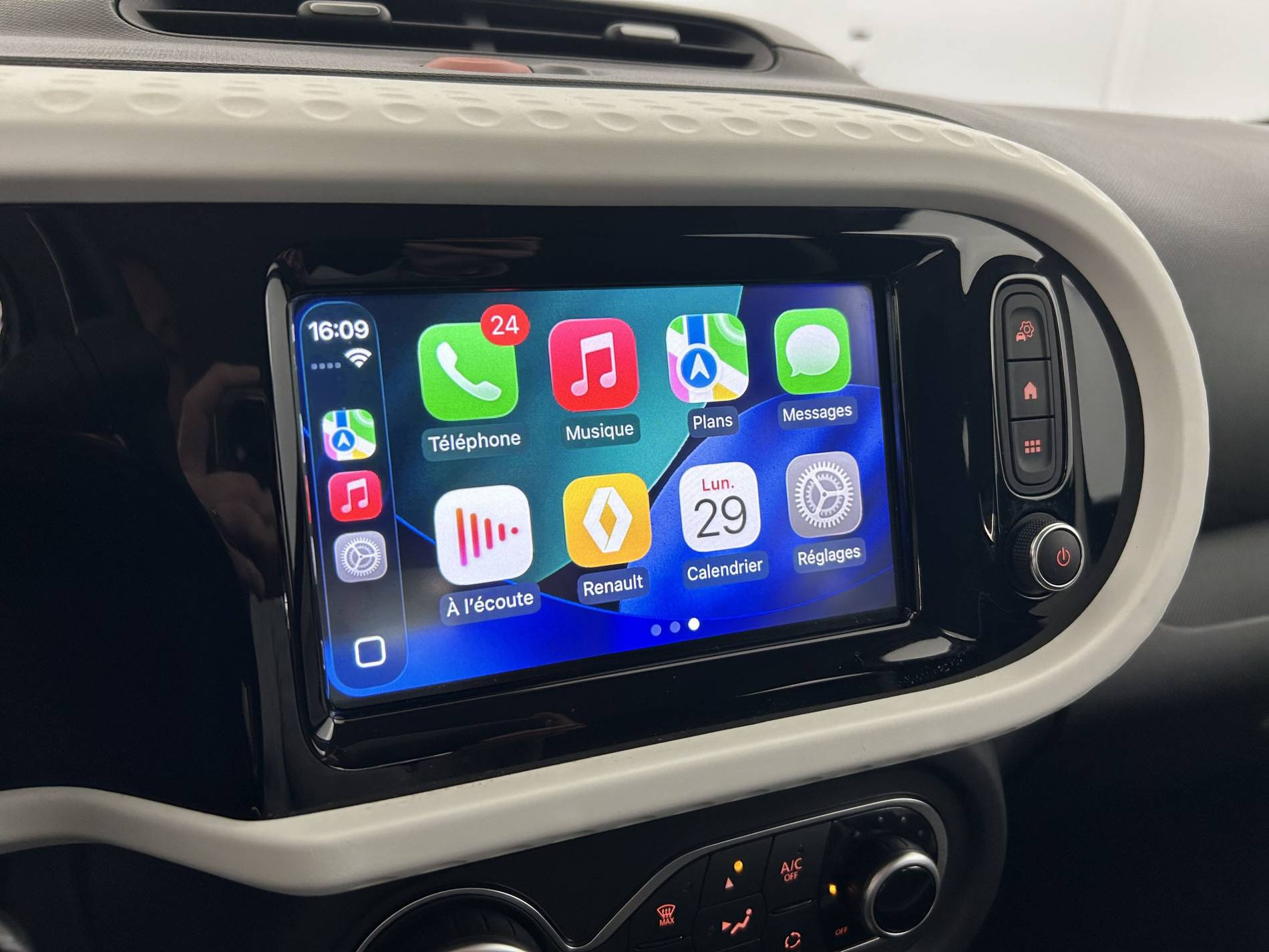 Vente en ligne Renault Twingo 3  SCe 65 au prix de 11 890 €