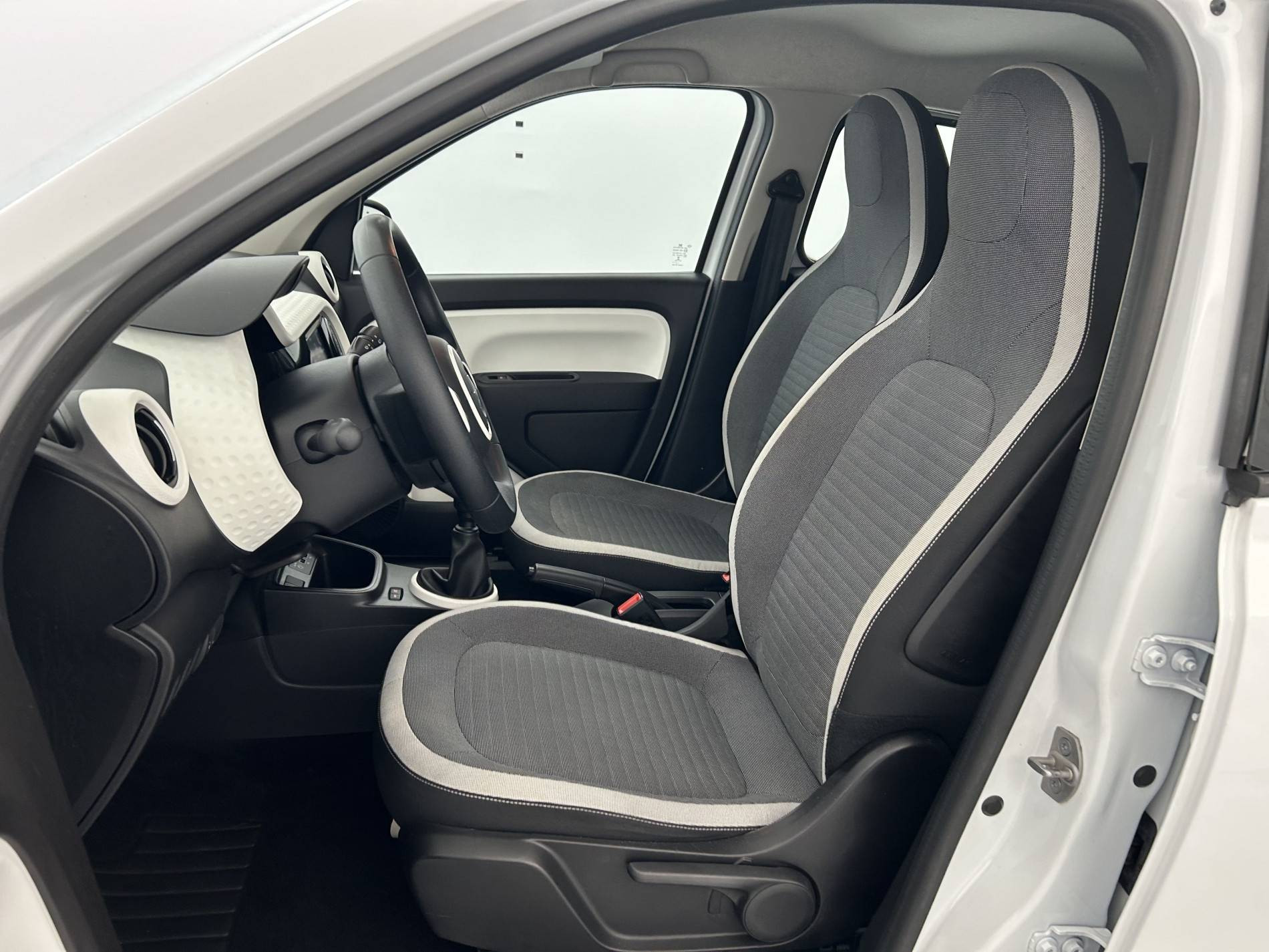 Vente en ligne Renault Twingo 3  SCe 65 au prix de 11 890 €