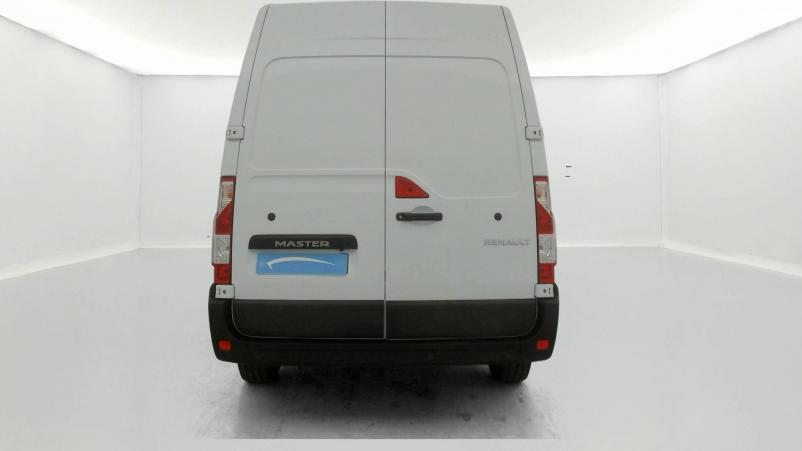 Vente en ligne Renault Master 3 Fourgon MASTER FGN TRAC F3500 L2H2 DCI 135 au prix de 19 990 €