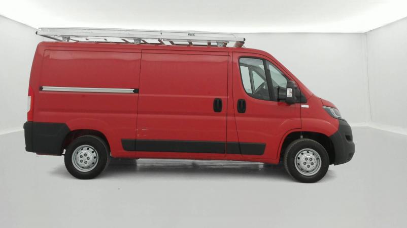 Vente en ligne Peugeot Boxer Fourgon BOXER TOLE 330 L2H1 BLUEHDI 120 S&S au prix de 23 990 €