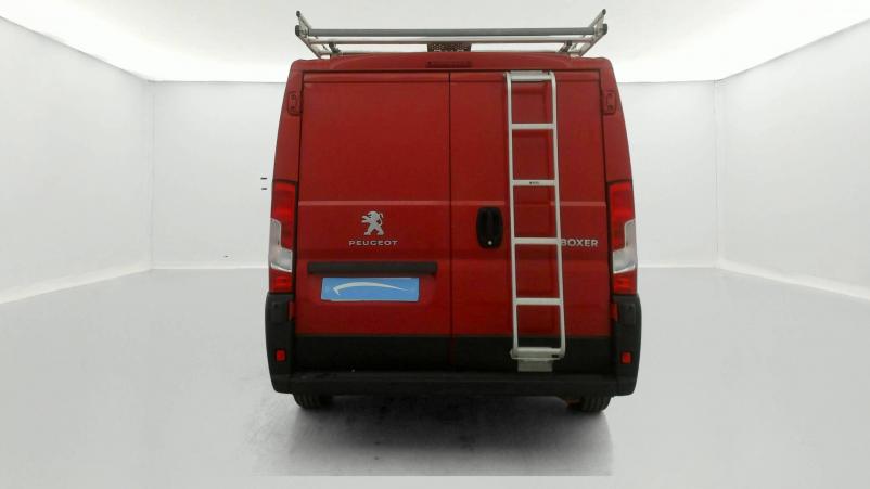 Vente en ligne Peugeot Boxer Fourgon BOXER TOLE 330 L2H1 BLUEHDI 120 S&S au prix de 23 990 €