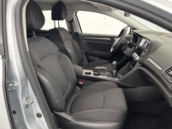 Vente en ligne Renault Megane 4 Mégane IV Berline Blue dCi 115 au prix de 16 490 €