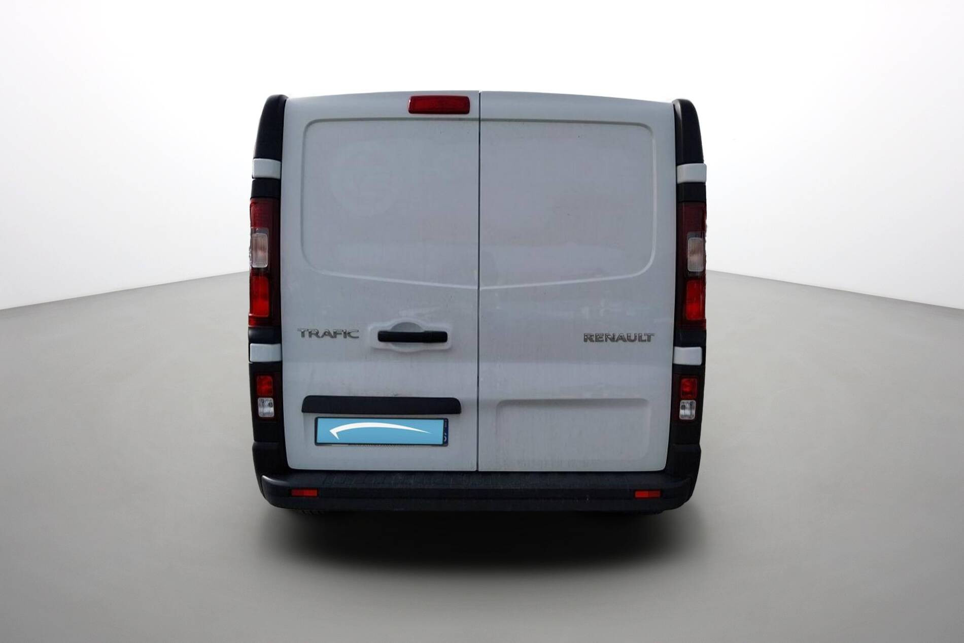 Vente en ligne Renault Trafic 3 Fourgon TRAFIC FG BLUE DCI 130 L1H1 3T GSR2 au prix de 24 990 €