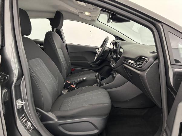 Vente en ligne Ford Fiesta  1.1 85 ch BVM5 au prix de 10 990 €
