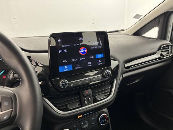 Vente en ligne Ford Fiesta  1.1 85 ch BVM5 au prix de 10 990 €