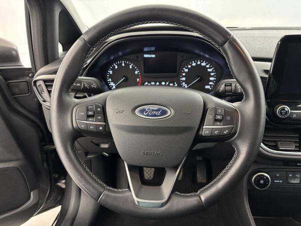Vente en ligne Ford Fiesta  1.1 85 ch BVM5 au prix de 10 990 €