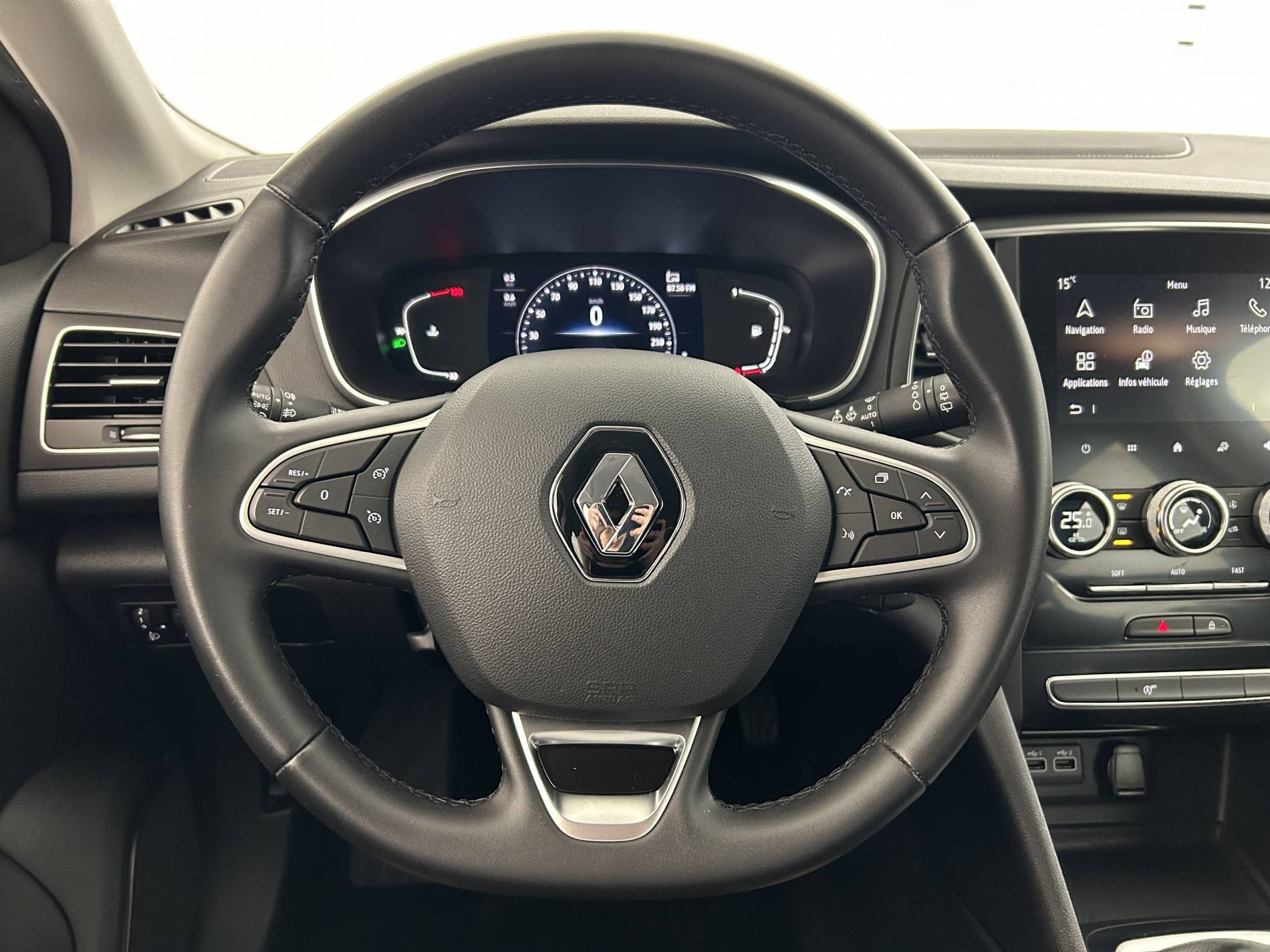 Vente en ligne Renault Megane 4 Estate  Blue dCi 115 au prix de 12 990 €