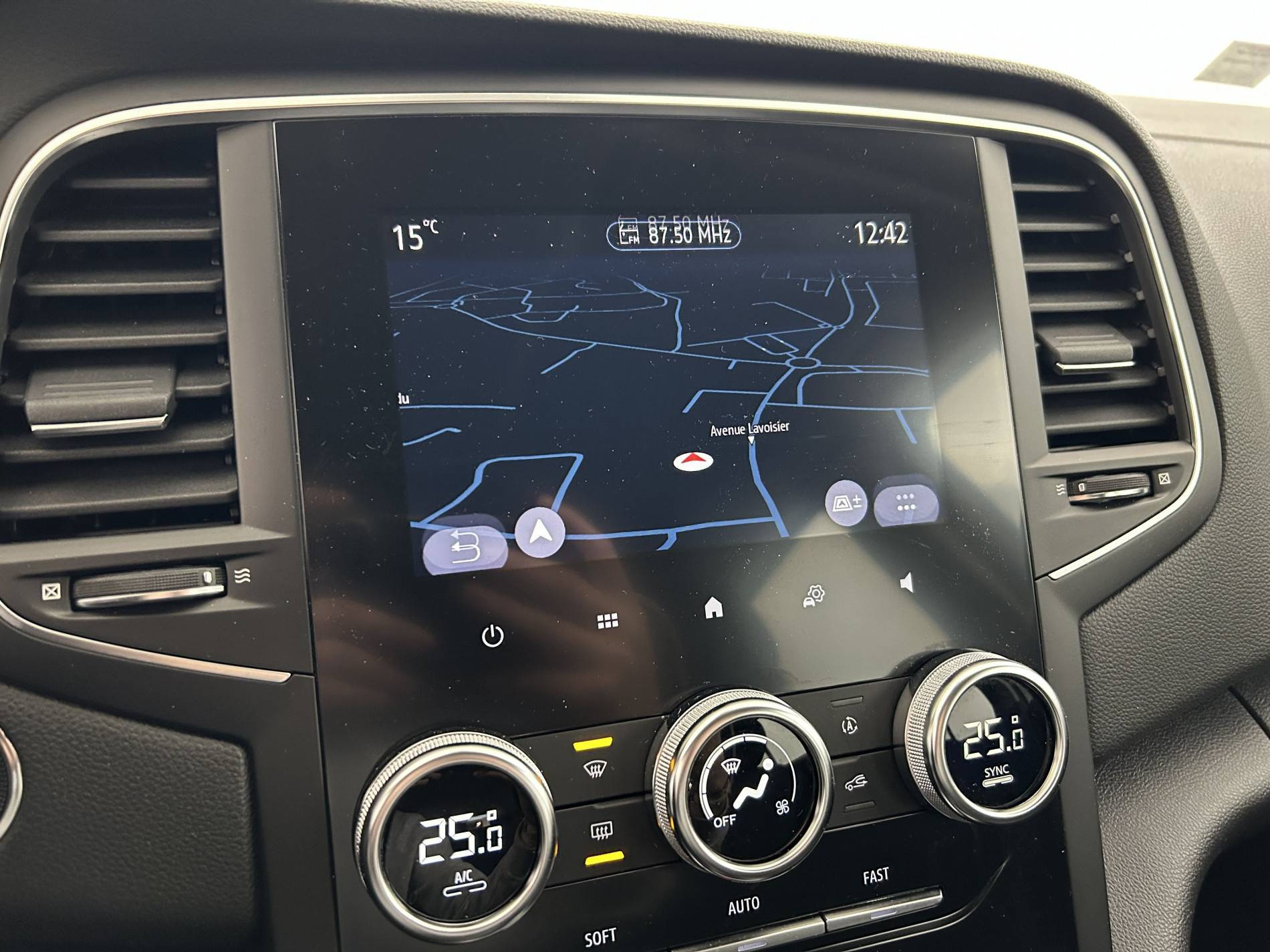 Vente en ligne Renault Megane 4 Estate  Blue dCi 115 au prix de 12 990 €