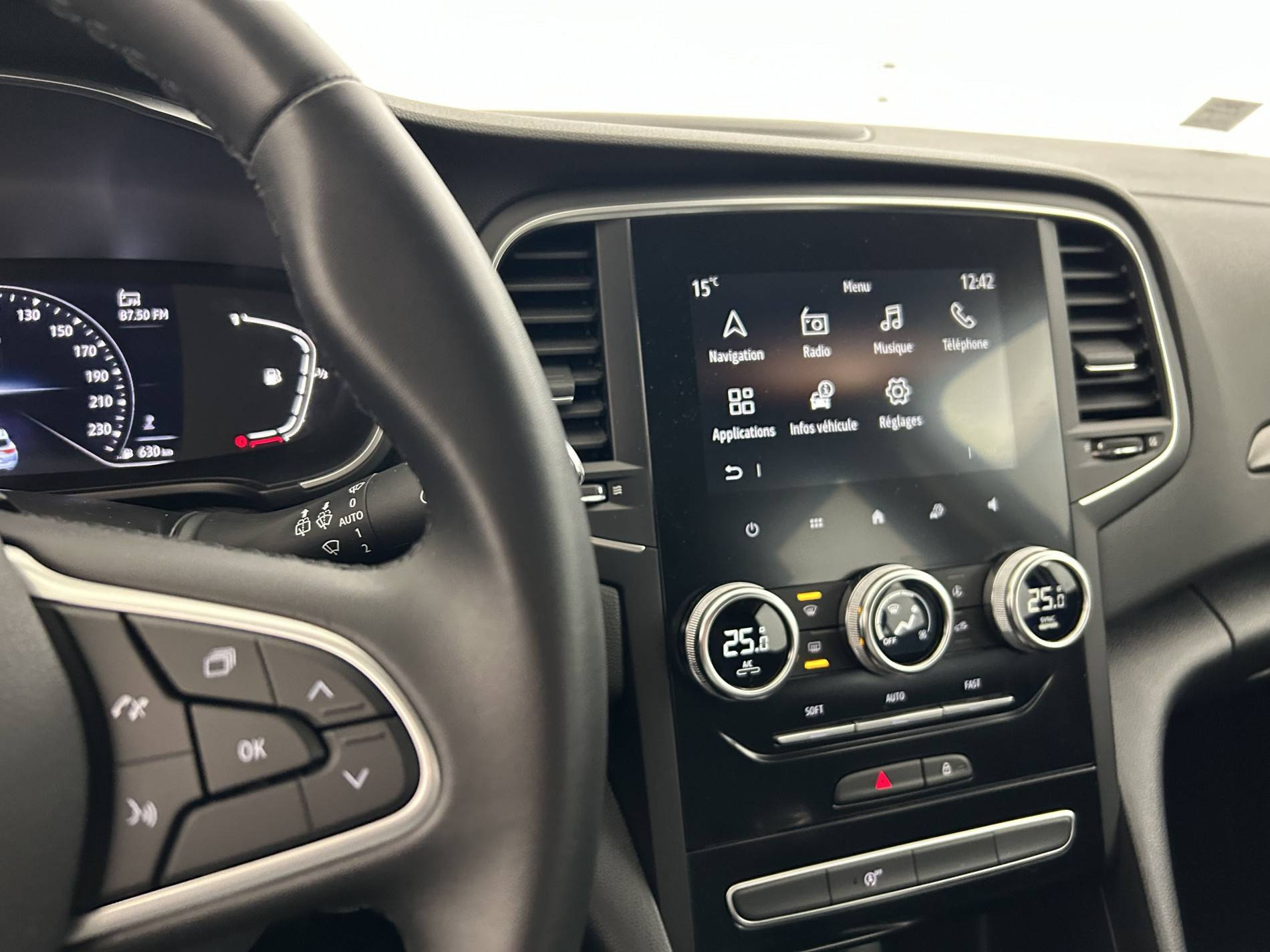 Vente en ligne Renault Megane 4 Estate  Blue dCi 115 au prix de 12 990 €