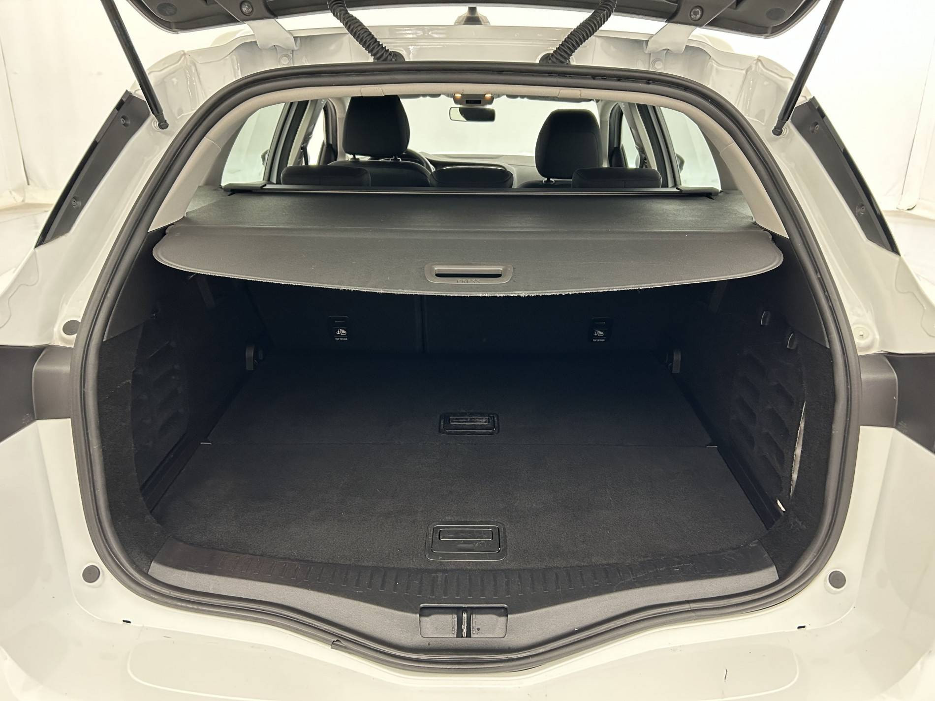 Vente en ligne Renault Megane 4 Estate  Blue dCi 115 au prix de 12 990 €