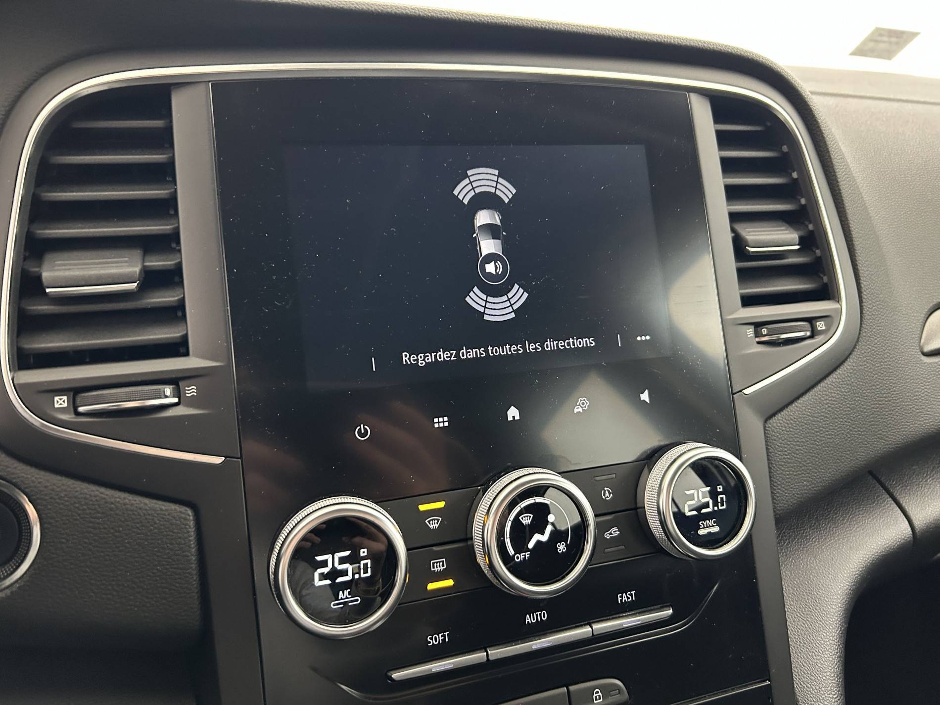 Vente en ligne Renault Megane 4 Estate  Blue dCi 115 au prix de 12 990 €