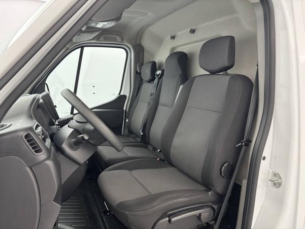 Vente en ligne Renault Master 3 Fourgon MASTER FGN TRAC F3500 L2H2 DCI 135 au prix de 20 490 €