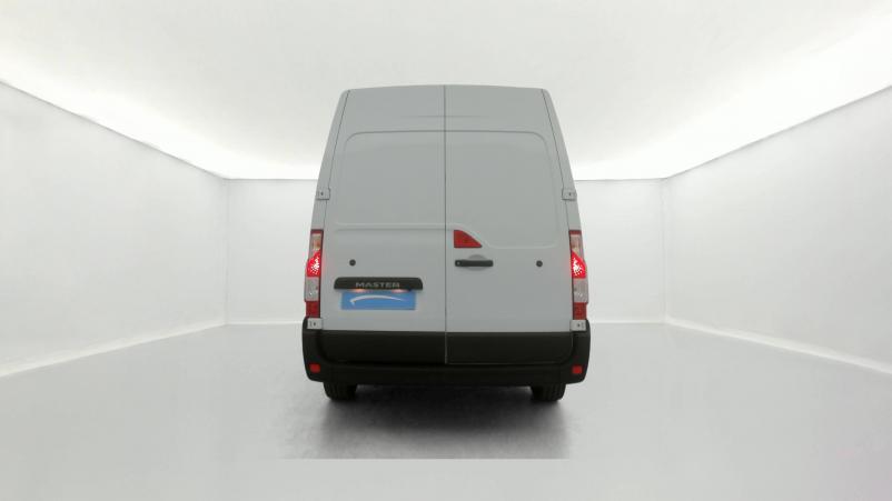 Vente en ligne Renault Master Fourgon MASTER FGN TRAC F3500 L2H2 DCI 135 au prix de 21 120 €