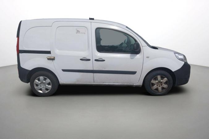 Vente en ligne Renault Kangoo Express  BLUE DCI 95 au prix de 11 490 €