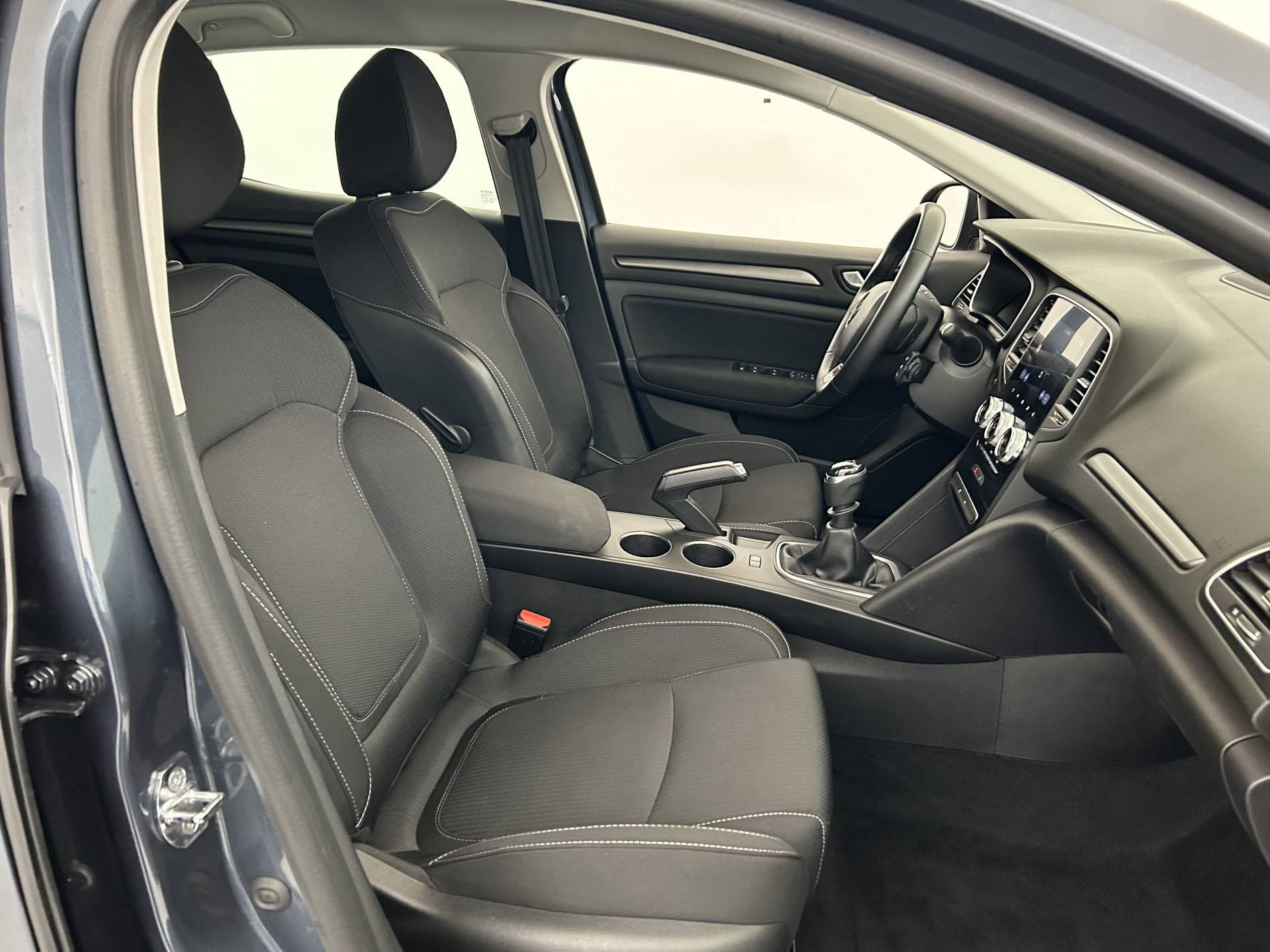 Vente en ligne Renault Megane 4 Mégane IV Berline Blue dCi 115 - 21N au prix de 17 990 €