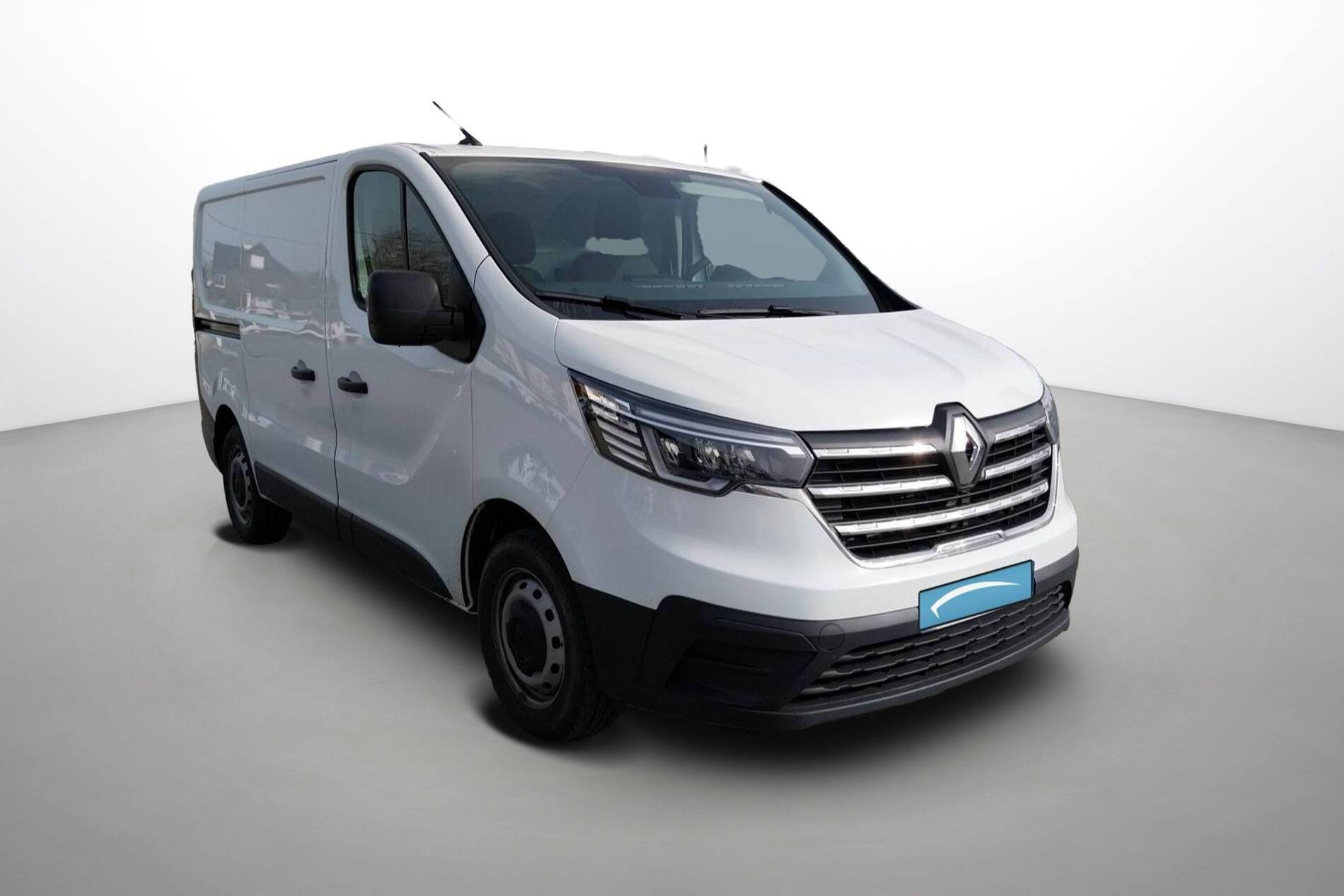 Vente en ligne Renault Trafic 3 Fourgon TRAFIC FGN L1H2 3000 KG BLUE DCI 150 au prix de 24 990 €