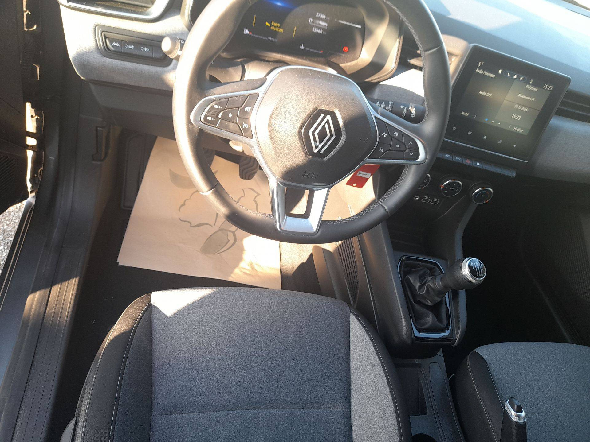 Vente en ligne Renault Clio 5 Clio TCe 90 au prix de 14 990 €