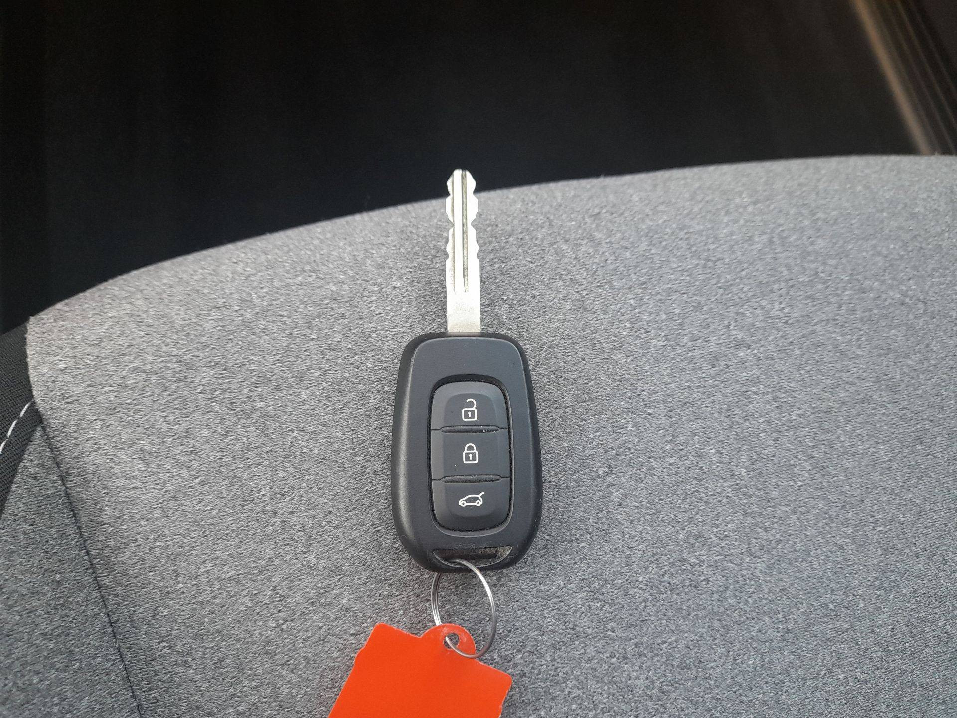 Vente en ligne Renault Clio 5 Clio TCe 90 au prix de 14 990 €