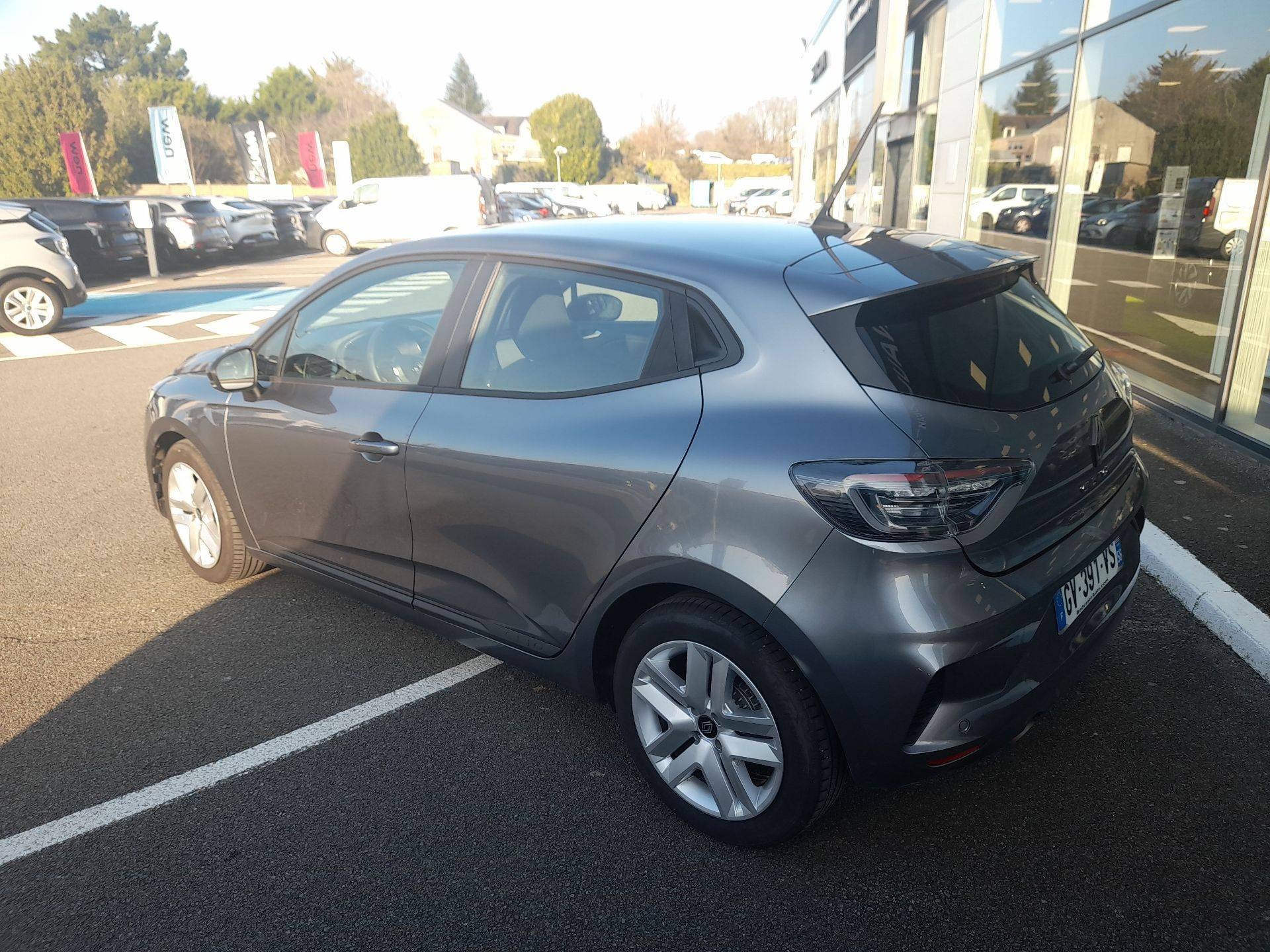 Vente en ligne Renault Clio 5 Clio TCe 90 au prix de 14 990 €