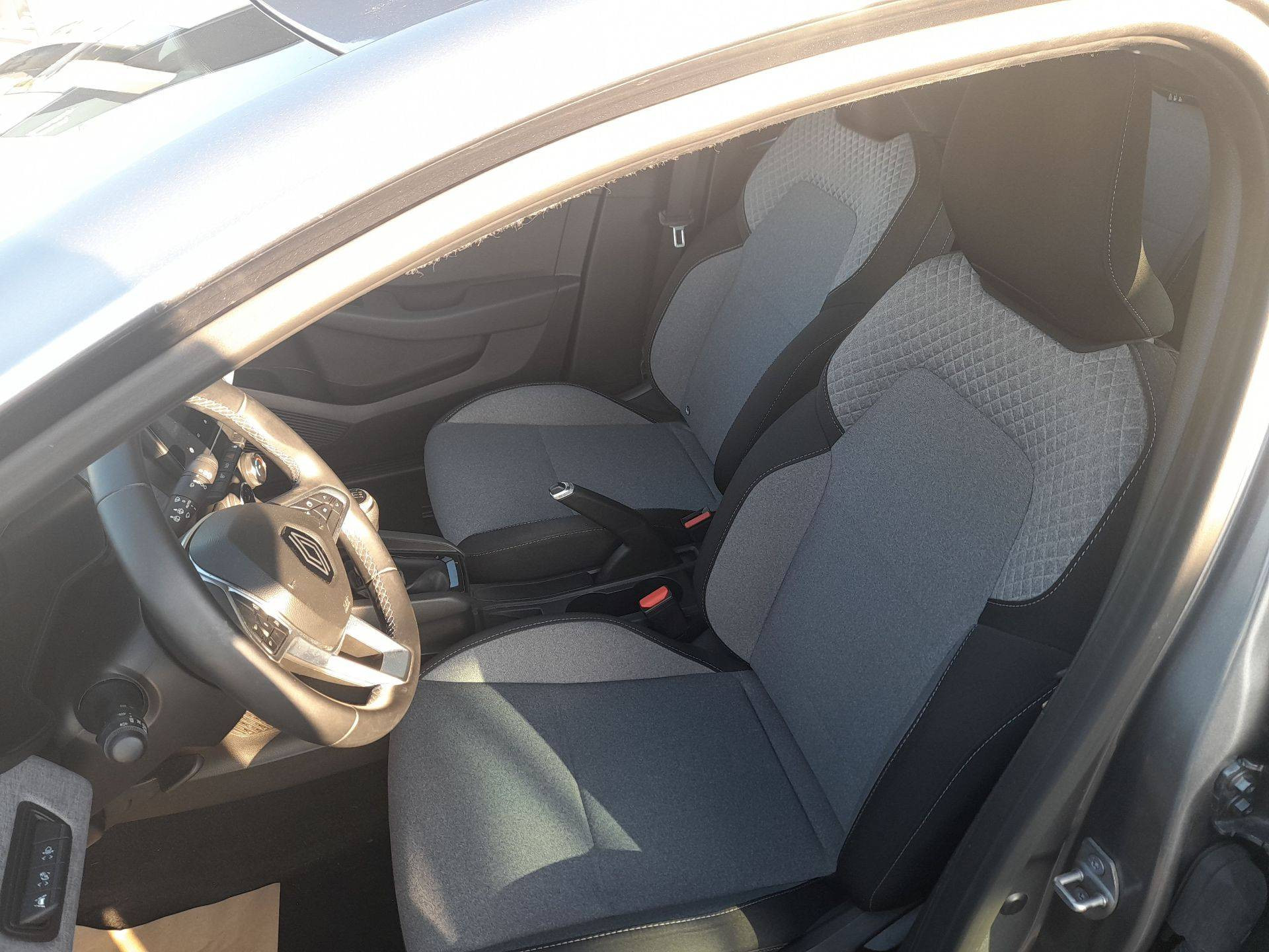 Vente en ligne Renault Clio 5 Clio TCe 90 au prix de 14 990 €