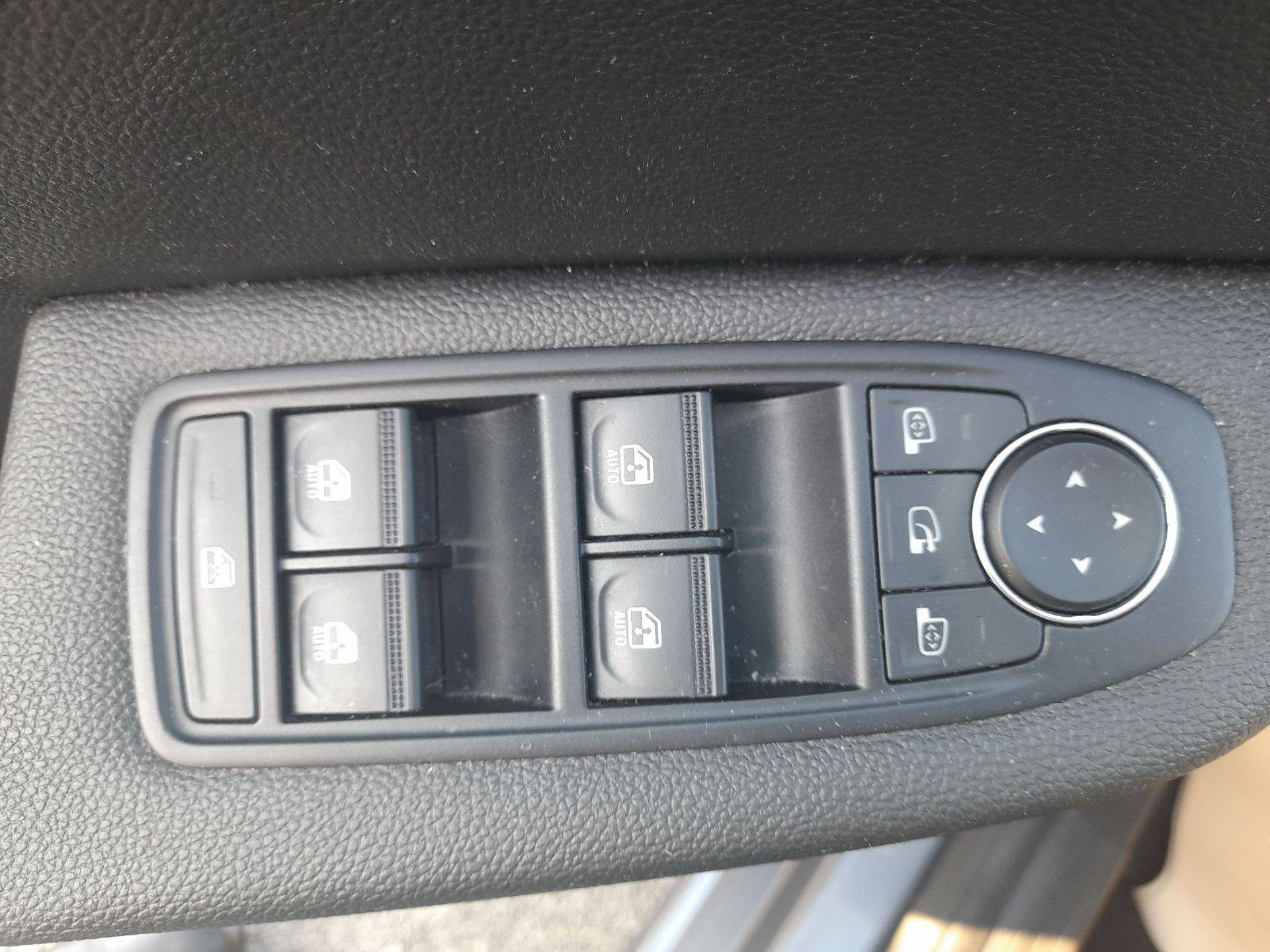 Vente en ligne Renault Clio 5 Clio TCe 90 au prix de 14 990 €