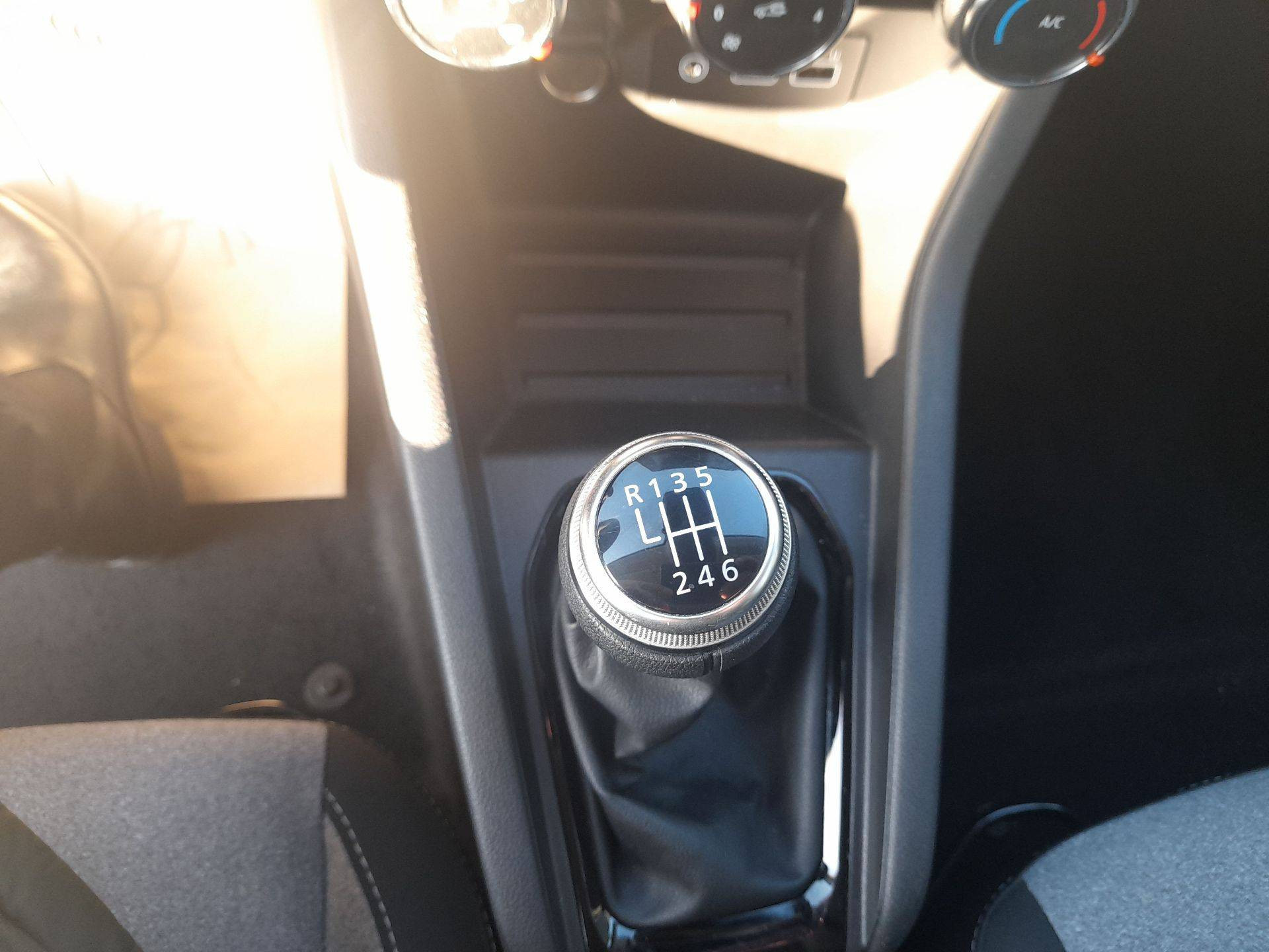 Vente en ligne Renault Clio 5 Clio TCe 90 au prix de 14 990 €