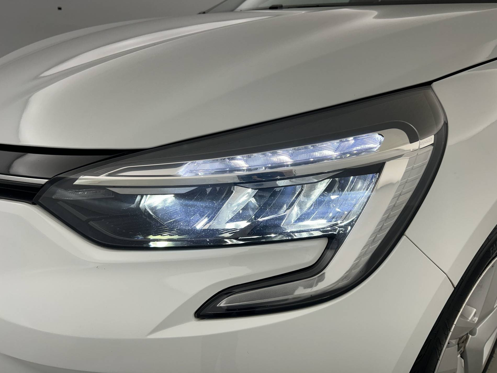 Vente en ligne Renault Clio 5 Clio Blue dCi 100 - 21N au prix de 13 490 €