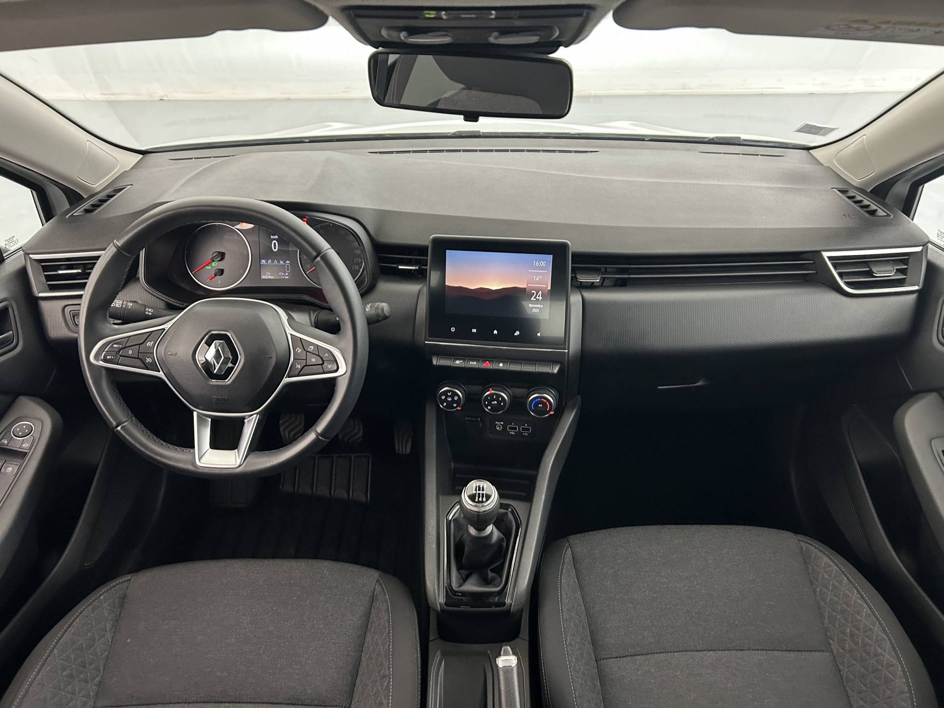 Vente en ligne Renault Clio 5 Clio Blue dCi 100 - 21N au prix de 13 490 €