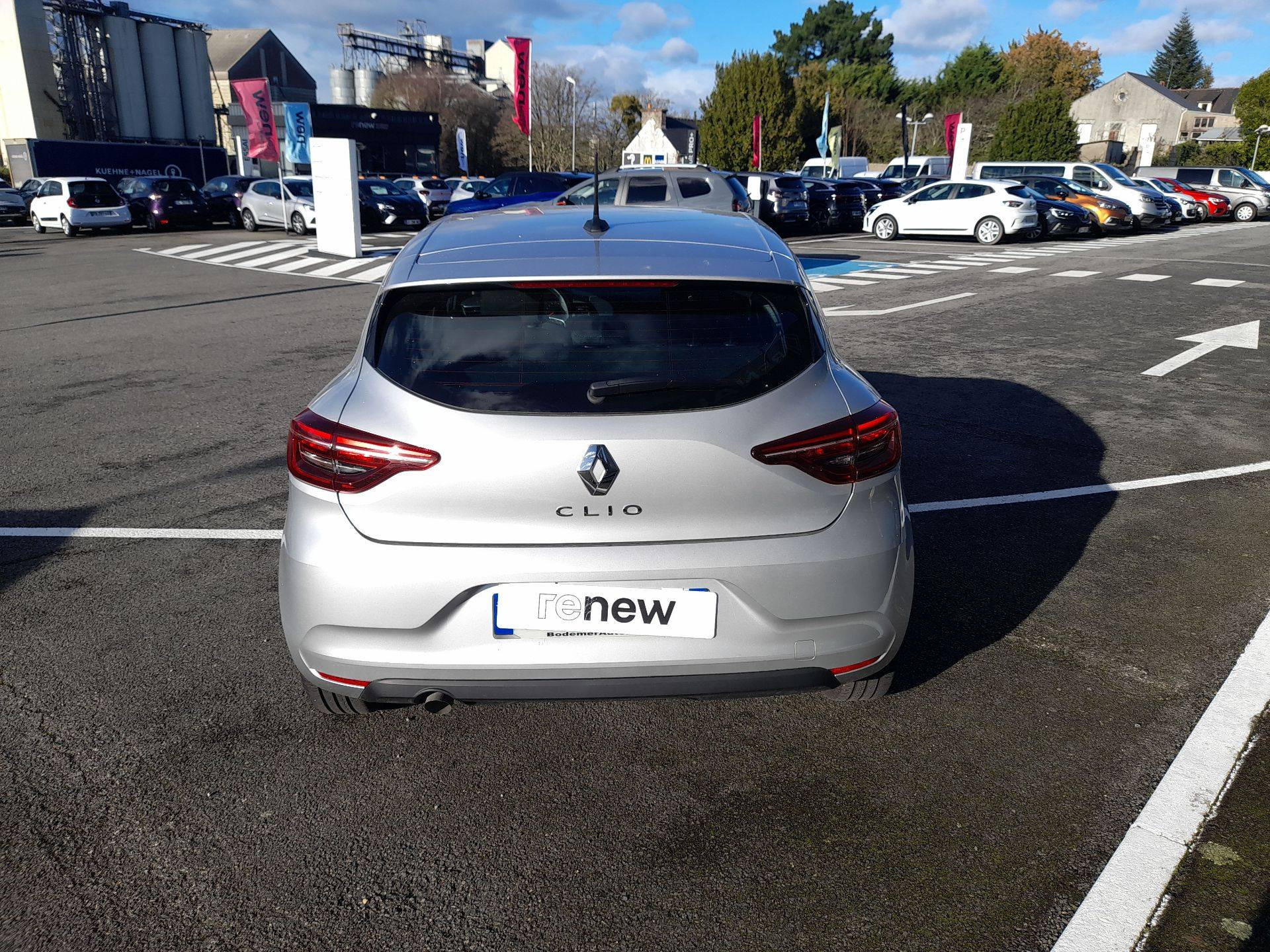 Vente en ligne Renault Clio 5 Clio TCe 90 au prix de 15 490 €