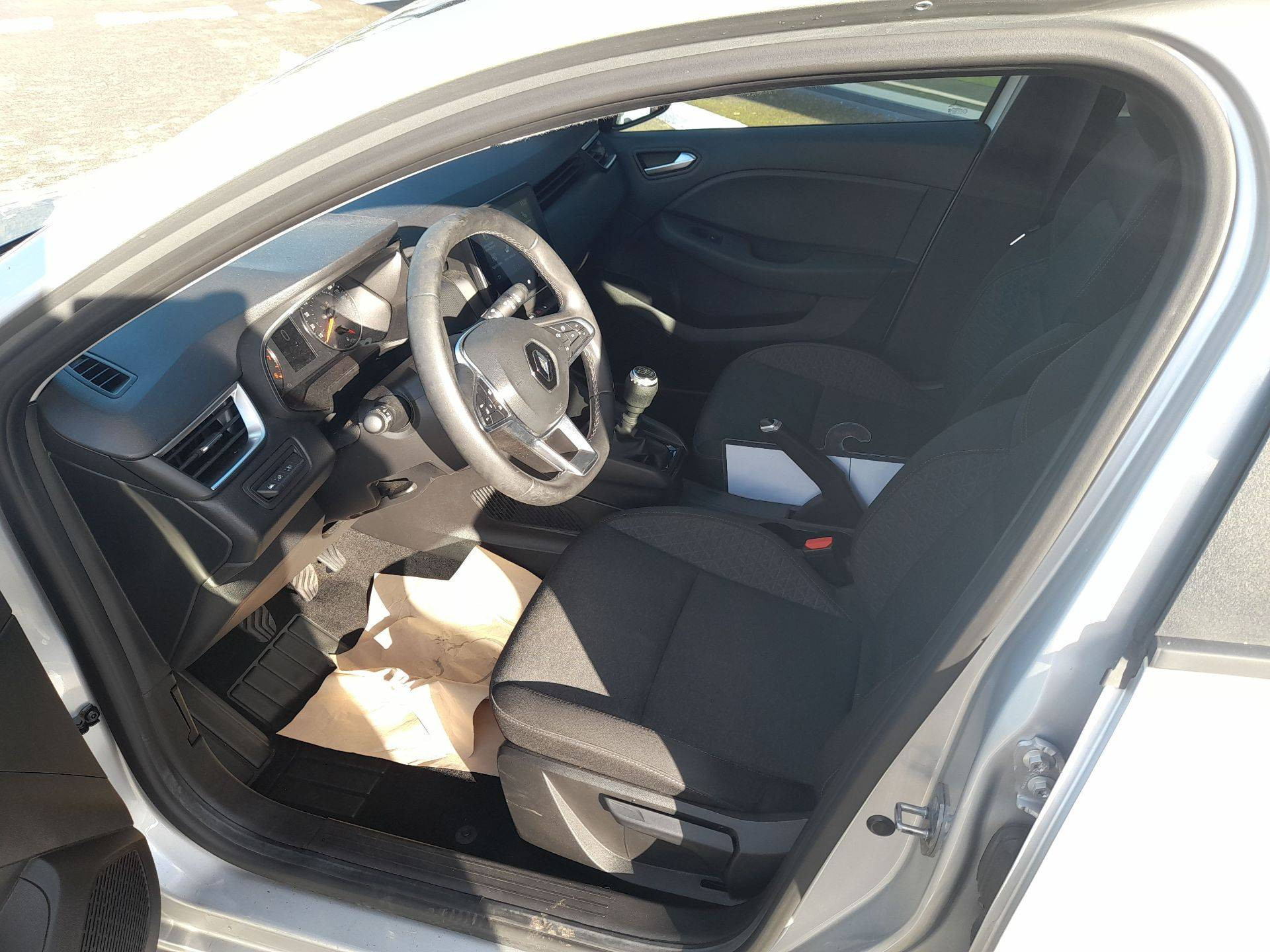 Vente en ligne Renault Clio 5 Clio TCe 90 au prix de 15 490 €