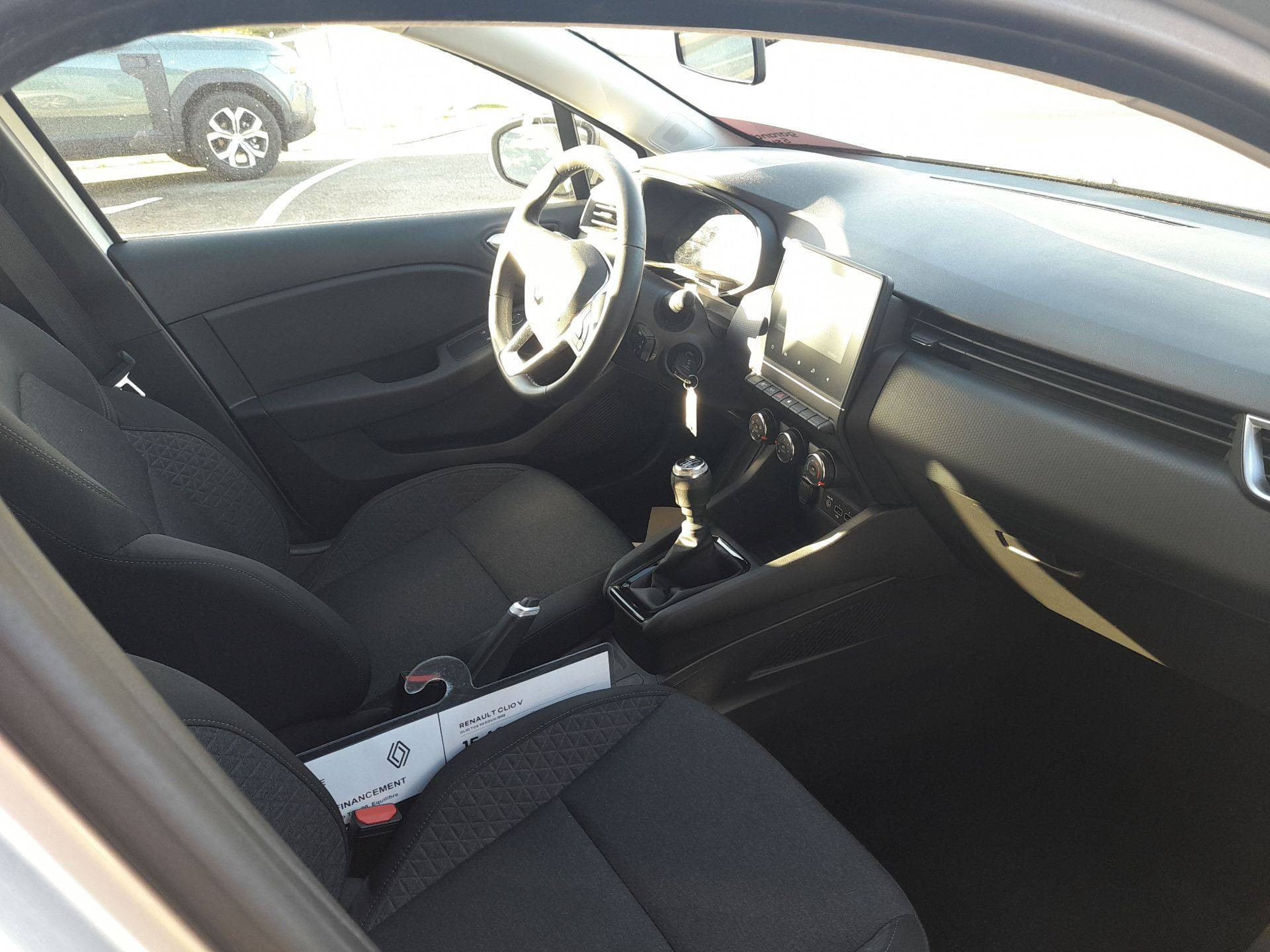 Vente en ligne Renault Clio 5 Clio TCe 90 au prix de 15 490 €