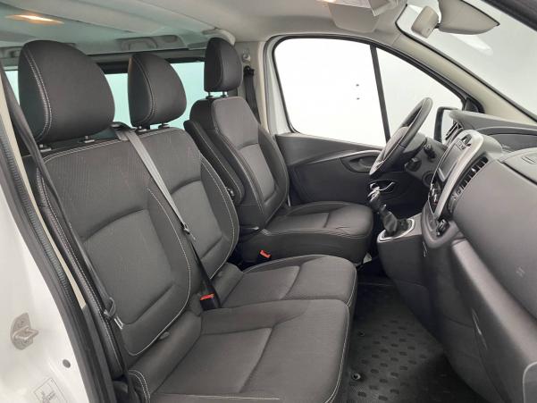 Vente en ligne Renault Trafic 3 Combi  L1 dCi 145 Energy S&S au prix de 27 490 €